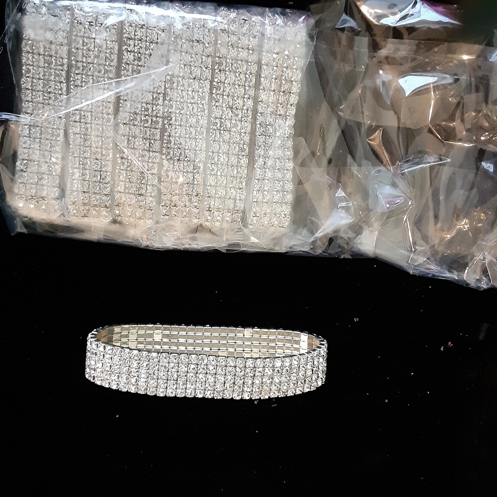 Rhinestone - Picture 4 of 8